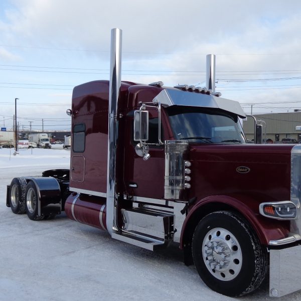 Peterbilt 589 rouge vin