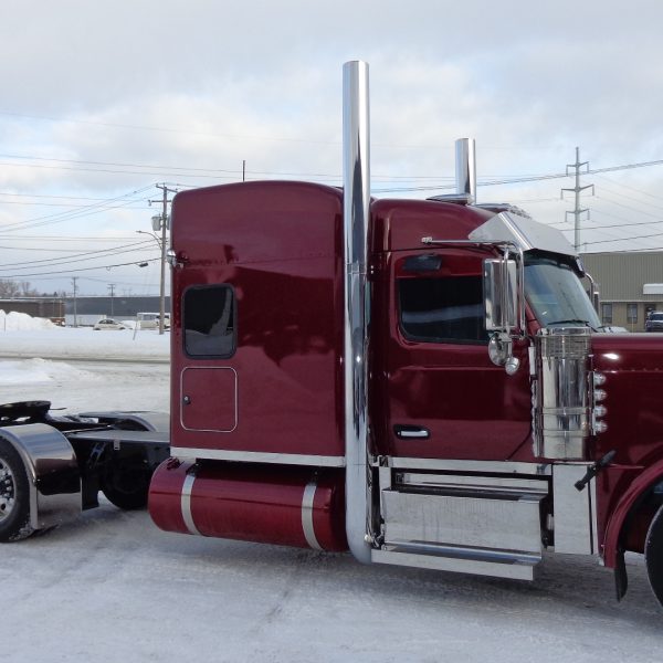 Red wine Peterbilt 589