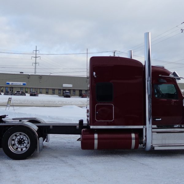 Peterbilt 589 rouge vin