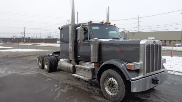 2025 Peterbilt 589 14,6 x 46 000 lbs FULL LOCK