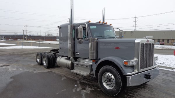 2025 Peterbilt 589 14,6 x 46 000 lbs FULL LOCK