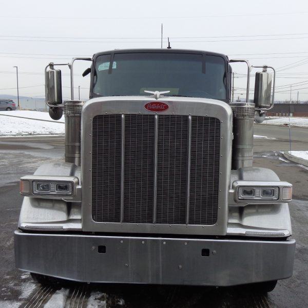 2025 Peterbilt 589