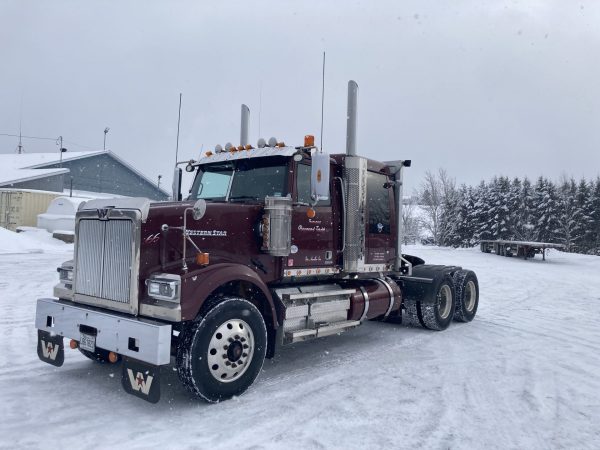 2019 Western Star 4900SF 16 x 46,000 lbs full lock