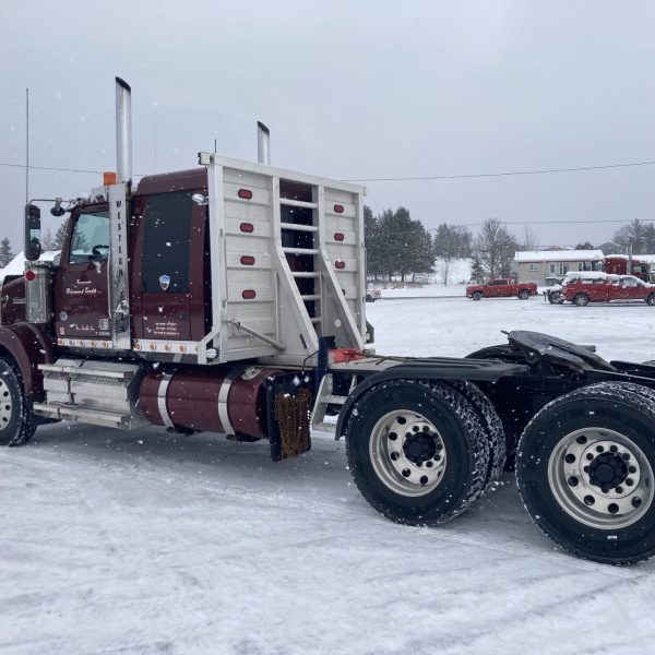 2019 Western Star 4900SF 16 x 46,000 lbs full lock