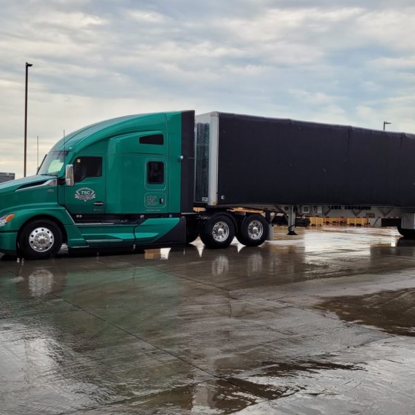 2023 Kenworth T680 TRÈS TRÈS PROPRE