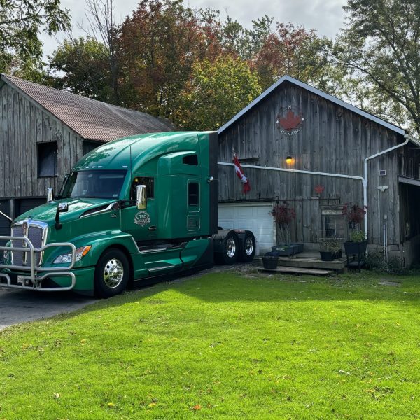 2023 Kenworth T680 TRÈS TRÈS PROPRE