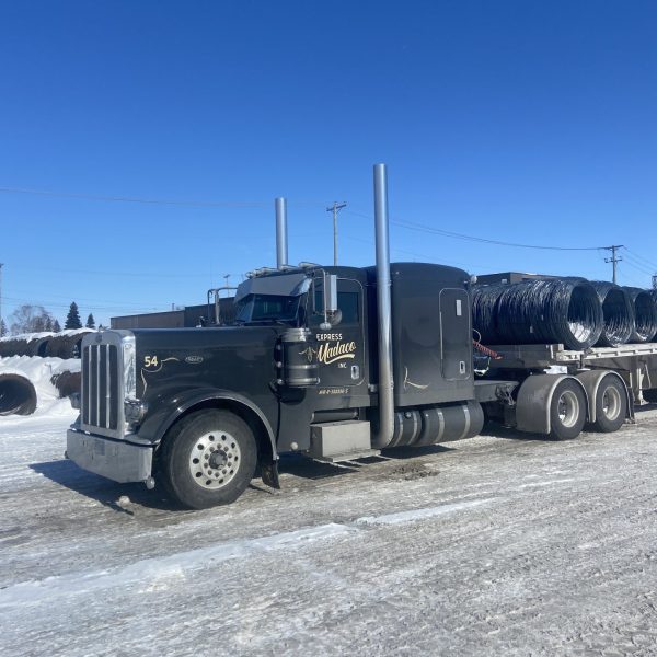 2020 Peterbilt 389 VERY CLEAN AND LOW MILLAGE